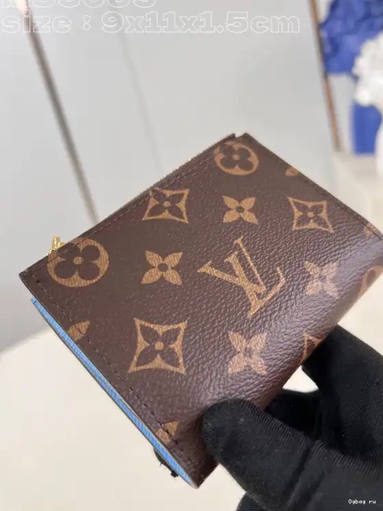 LOUIS Wallet Lisa 9*11.5*1.5CM - VUITTON 0608